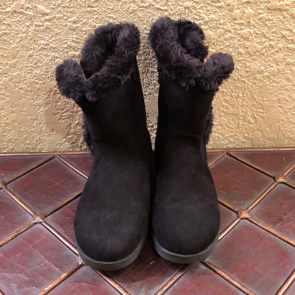 Cat & Jack Girls Fur Boots - Picture 1 of 6